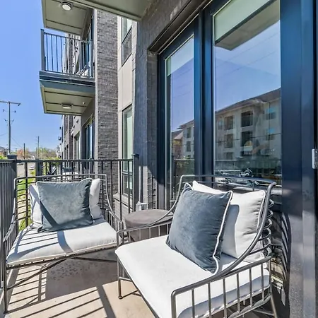Holiday home Walk To Nightlife, Vanderbilt, Minutes To Broadway *