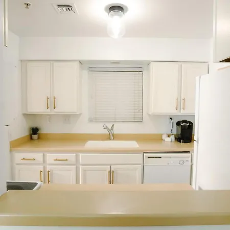 Riverfront Oasis Pool King Bed Walk To Broadway *