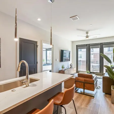 Walk To Nightlife, Vanderbilt, Minutes To Broadway Holiday home