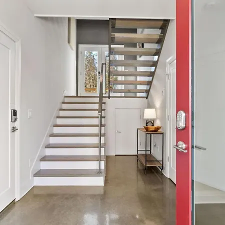 Steps To The Gulch 4br 3,5 Ba Rooftop Wet Bar Holiday home Nashville