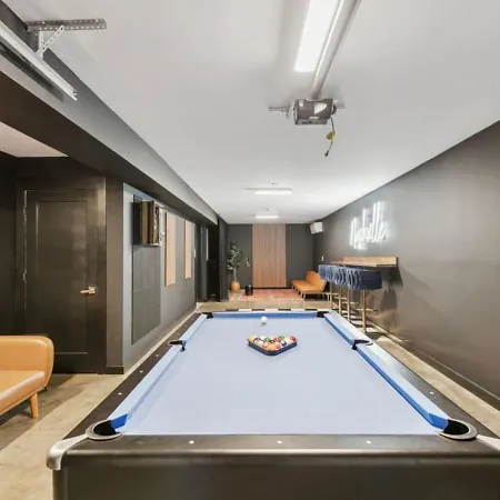 Skyline Vue 4 6 Baths Rooftop, Game Nashville