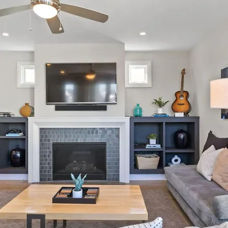 Steps To The Gulch 4br 3,5 Ba Rooftop Wet Bar * Nashville