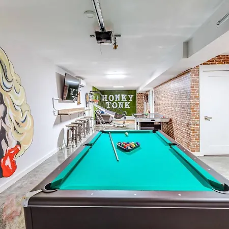 Honky Tonk Game With Rooftop Deck * Nashville