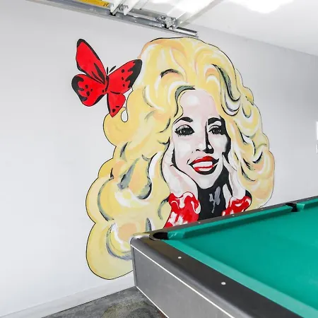 Holiday home Honky Tonk Game With Rooftop Deck *