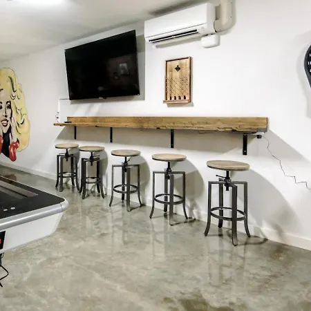 Holiday home Honky Tonk Game With Rooftop Deck Nashville