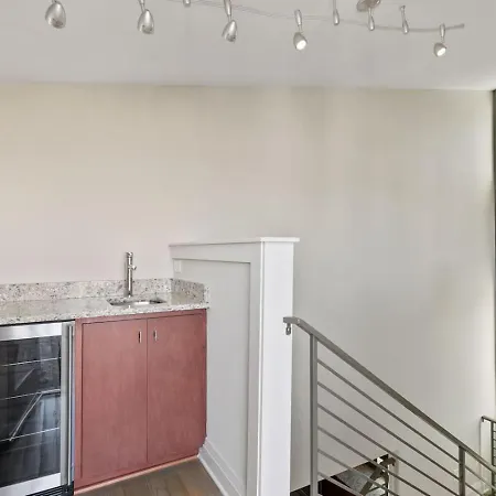 Steps To The Gulch 4br 3,5 Ba Rooftop Wet Bar Nashville