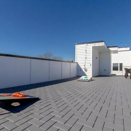 Beautiful West Rooftop Deck Holiday home Nashville