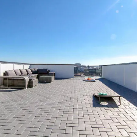 Holiday home Beautiful West Rooftop Deck *