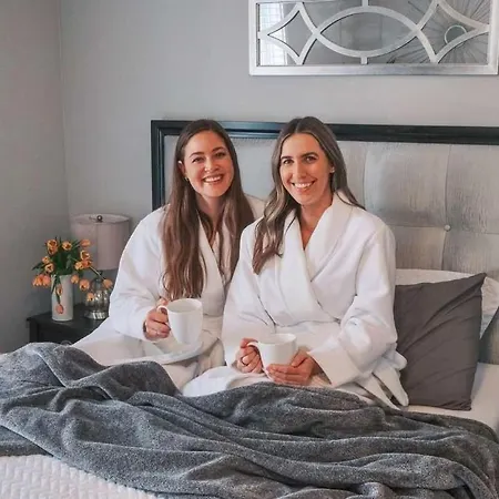 Holiday home Historic Family *walk To Bars & Restaurants*