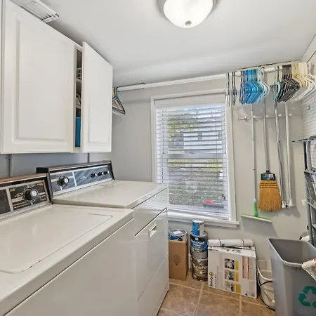 Holiday home Historic Family *walk To Bars & Restaurants* *