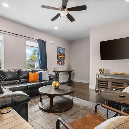 Music Mansion 2 Miles To Broadway - 13 Beds * Nashville