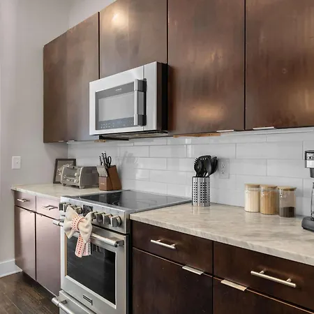 Music Mansion 2 Miles To Broadway - 13 Beds *