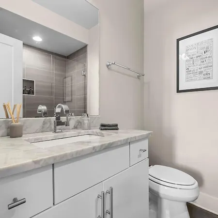 Music Mansion 2 Miles To Broadway - 13 Beds *