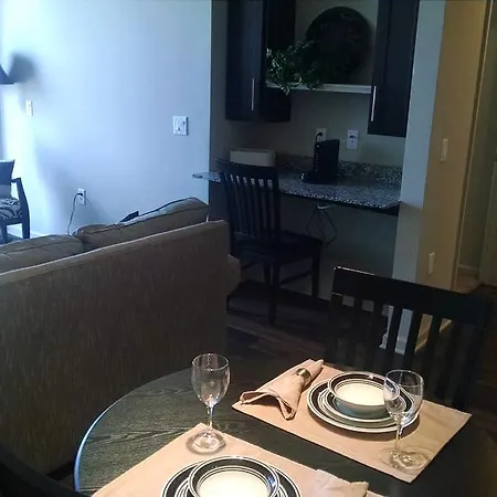 Signature Suites At Elliston23 Apartment Nashville