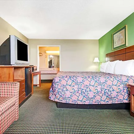 Hotel Super 8 Downtown Airport Nashville