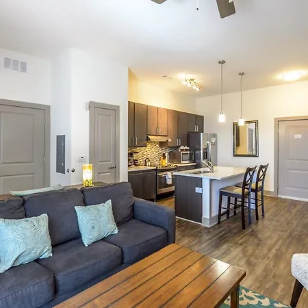Apartment 22nd Avenue *