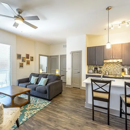 Apartment 22nd Avenue