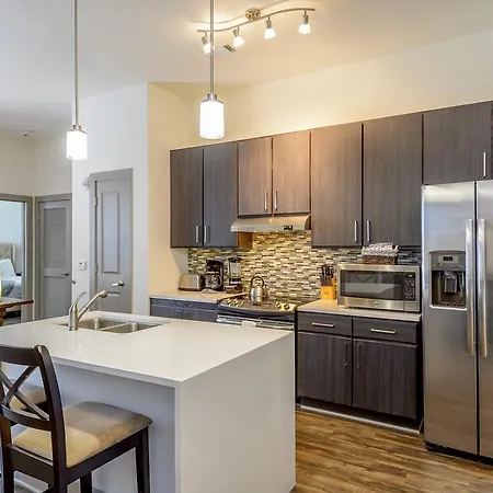 Apartment 22nd Avenue