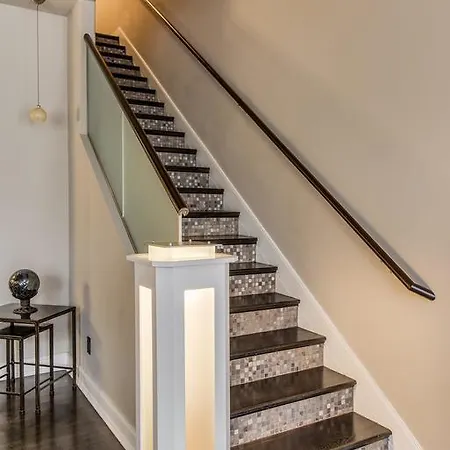 Apartment Uptown In Downtown