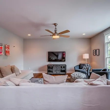 Apartment Urban Hotspot - Stage A *
