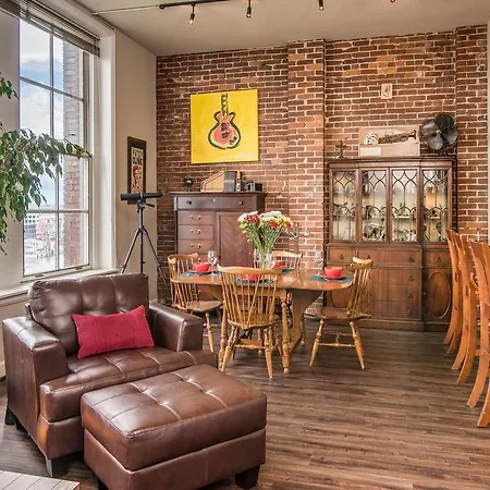 Rockin' River Loft - Downtown Nashville