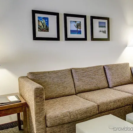Comfort Airport - Bna Hotel