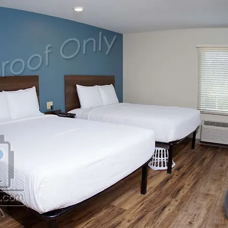 Woodspring Airport Hotel 4*