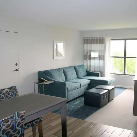 Hampton & Nashville-airport Hotel 3*