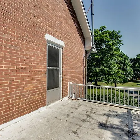 Nashville's Green Hills Neighborhood Holiday home *