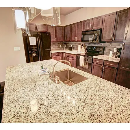 Apartment Two Bedroom Germantown - Gt10 *