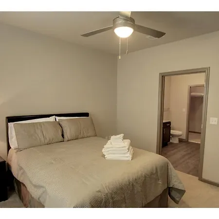 Two Bedroom Germantown - Gt09 Apartment *