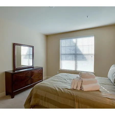 West End 1 - We1a Apartment