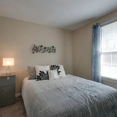 Nashville Manor Apartment