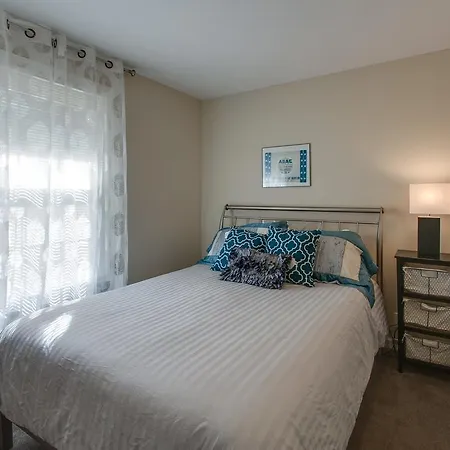 Wooded Duplex Townhouse Holiday home Nashville