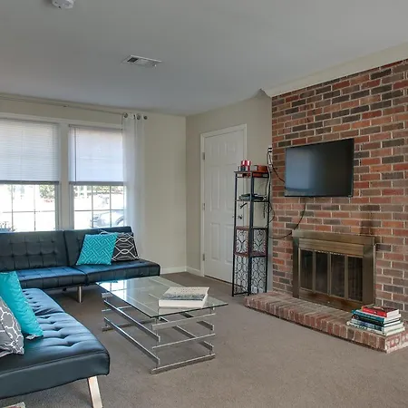Wooded Duplex Townhouse *