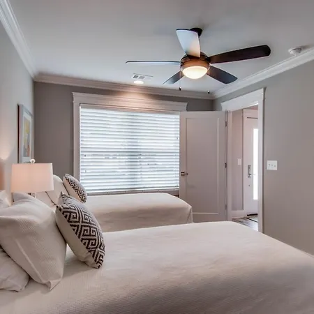 Wade 1309 Apartment *