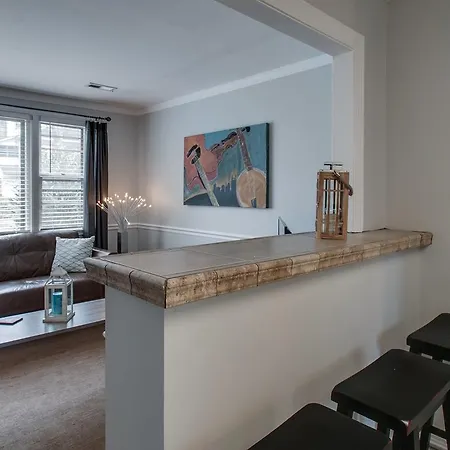 Apartment 12 South