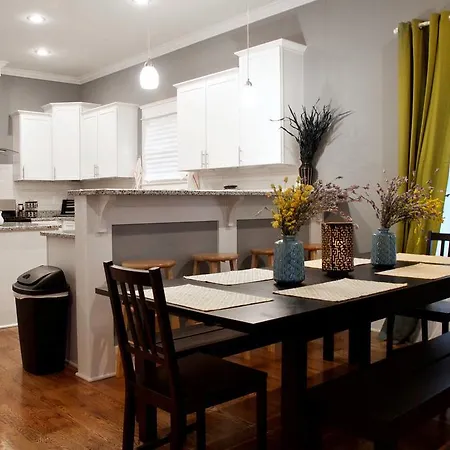 9 Bedroom House In South 11th Street