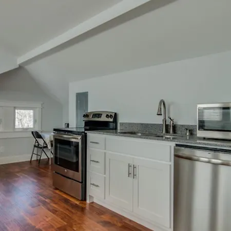 Studio Loft- 12south