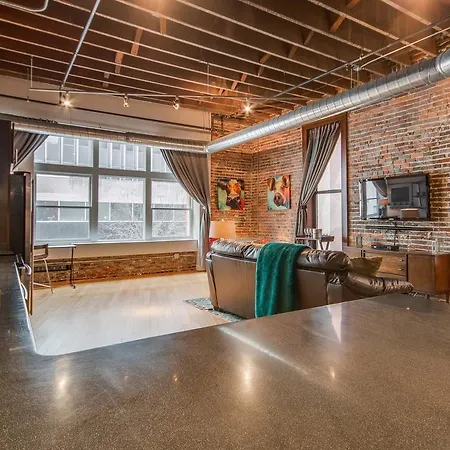 Downtown Loft *