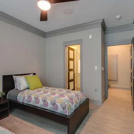 Holiday home Wedgewood Townhouse 1300
