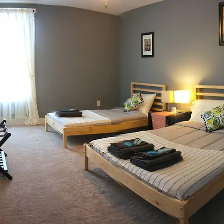 Apartment 9 Bedroom House In South 11th Street