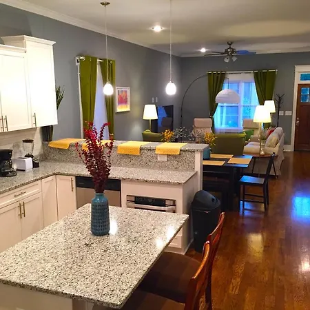 Holiday home 5 Bedroom House In South 11th Street, *