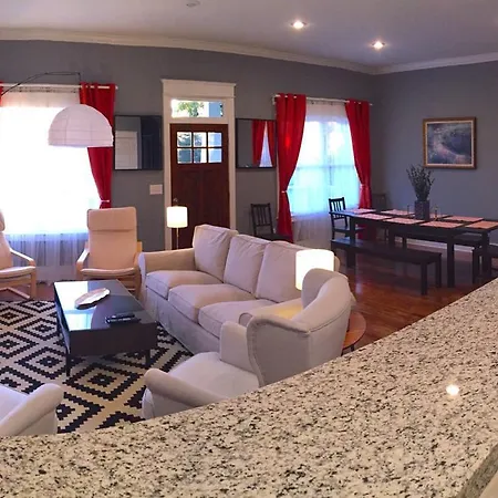 4 Bedroom House In South 11th Street *