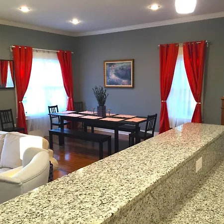 4 Bedroom House In South 11th Street Holiday home