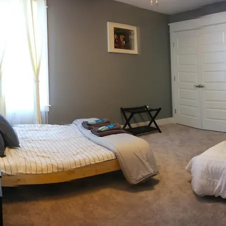 9 Bedroom House In South 11th Street