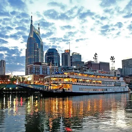 Charming Four Bedroom * Nashville