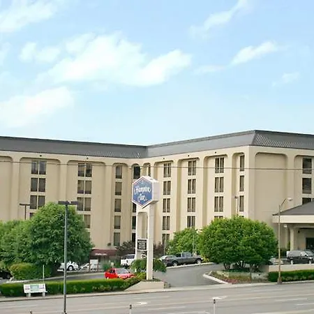 Hampton / Vanderbilt Hotel 3*