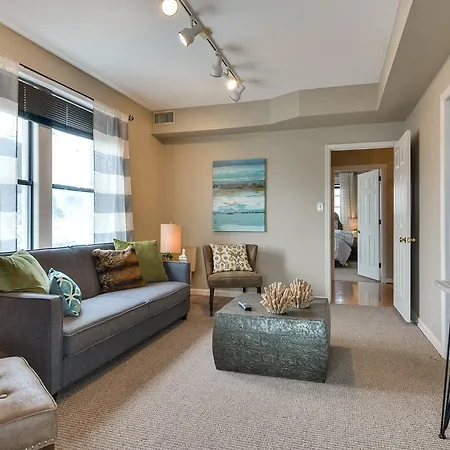 Apartment In Music City