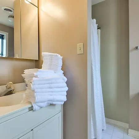 In Music City Apartment